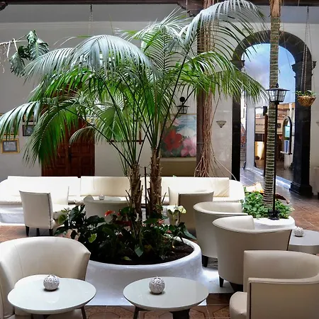 Hotell Monopol 3*