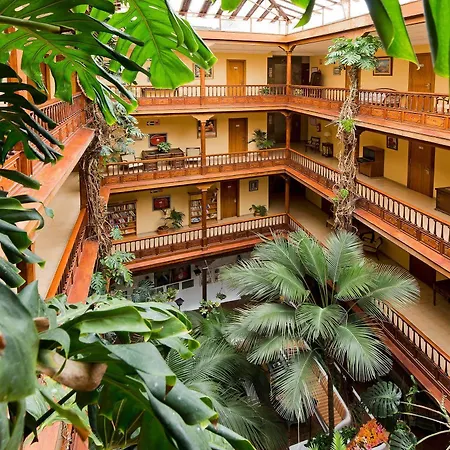 Monopol Hotell 3*